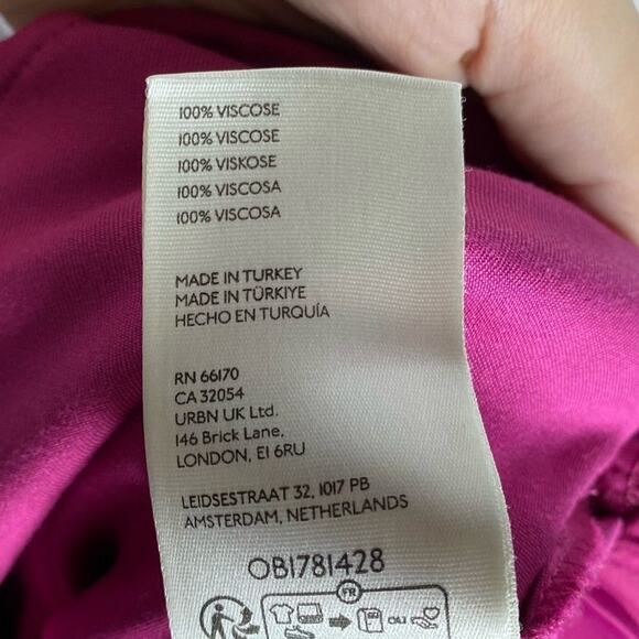 Anthropologie Silky Wide Leg Culottes Pants Cropped Hot Pink Barbie core new - Picture 7 of 12